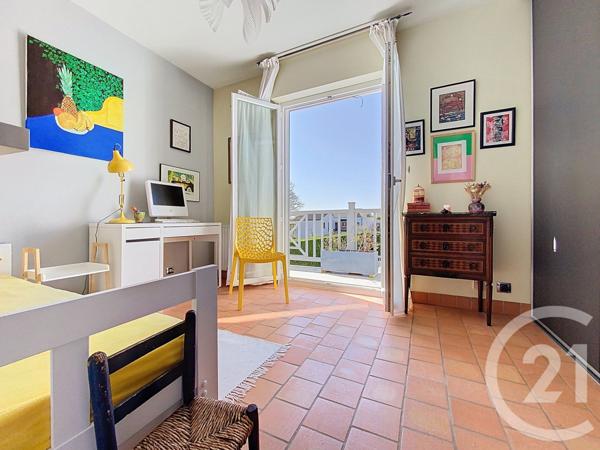 Maison à vendre  5 pièces - 160 m2 TONNAY CHARENTE - 17