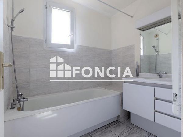 À vendre Studio 31.26 m² - Morangis 91420