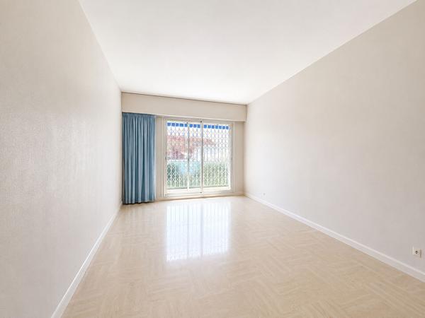 NICE -DANTE -86 m² À RÉNOVER -TRANSFORMATION 3 PIÈCES POSSIBLE