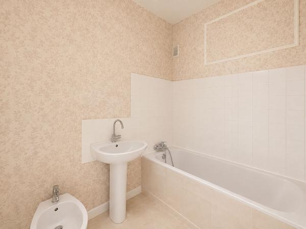 NICE -DANTE -86 m² À RÉNOVER -TRANSFORMATION 3 PIÈCES POSSIBLE