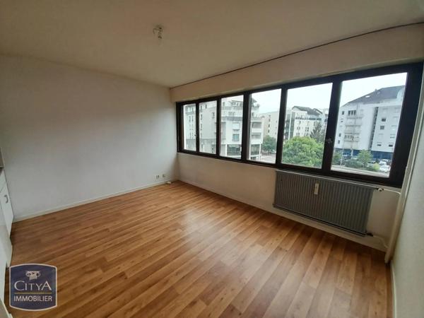 Appartement à louer 1 pièce 25.3m² Chambéry (73000)