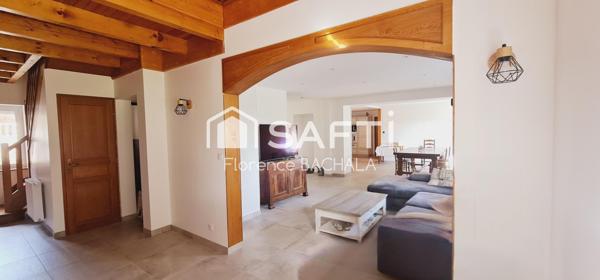 CHARMANTE MAISON TRADITIONNELLE RENOVEE DANS UN SECTEUR TRANQUILLE