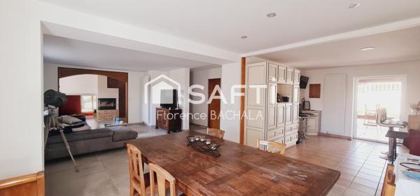 CHARMANTE MAISON TRADITIONNELLE RENOVEE DANS UN SECTEUR TRANQUILLE