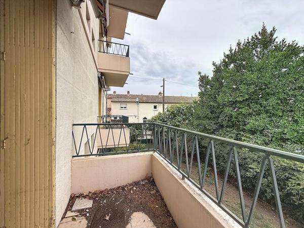 Appartement avec garage et cave secteur recherché à rénover.