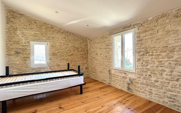 Maison à vendre    9 pièces •  Saint-Georges-d'Oléron