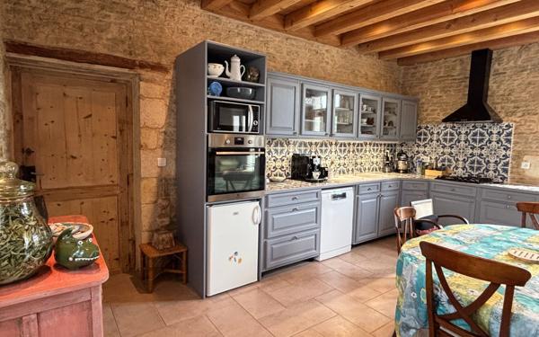 Maison à vendre    9 pièces •  Saint-Georges-d'Oléron