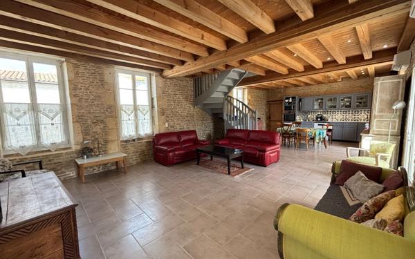 Maison à vendre    9 pièces •  Saint-Georges-d'Oléron