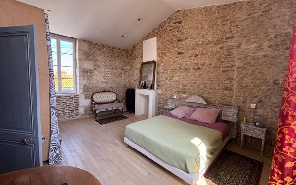 Maison à vendre    9 pièces •  Saint-Georges-d'Oléron