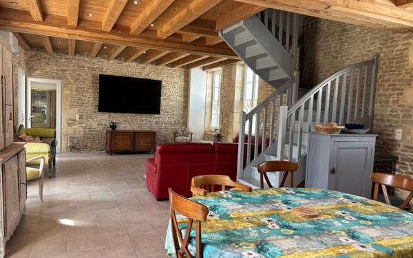 Maison à vendre    9 pièces •  Saint-Georges-d'Oléron