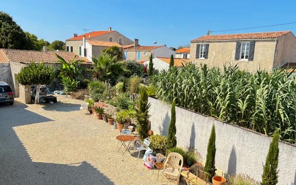 Maison à vendre    9 pièces •  Saint-Georges-d'Oléron