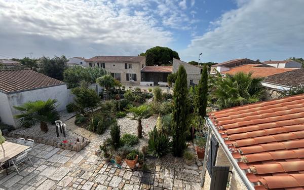 Maison à vendre    9 pièces •  Saint-Georges-d'Oléron