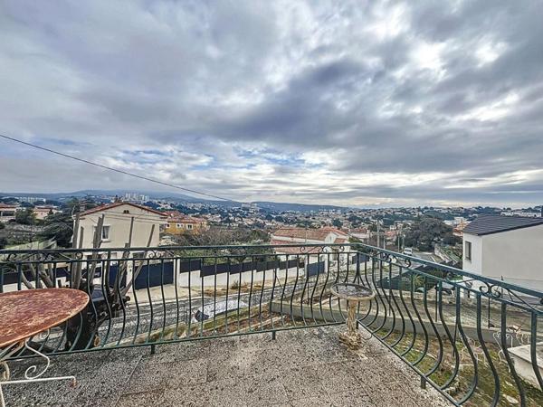 Maison 5 chambres Les Pennes Mirabeau 150m2