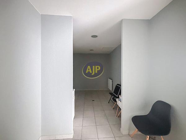 Rochefort : 740 € - AJP Immobilier Rochefort