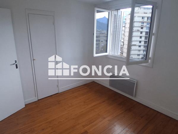 Location Appartement 4 pièces 63.51 m² - 15/17/19 BARRAL DE MONTFERRAT Grenoble 38100