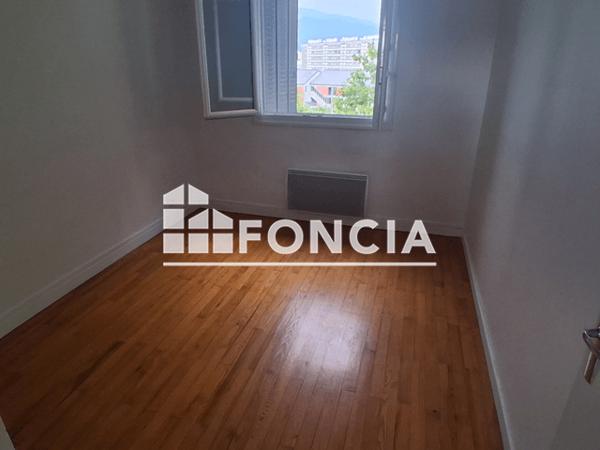 Location Appartement 4 pièces 63.51 m² - 15/17/19 BARRAL DE MONTFERRAT Grenoble 38100