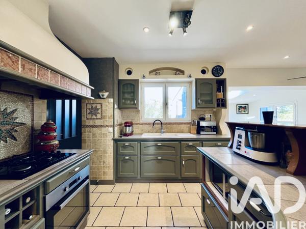 Maison à vendre 10 pièces 200 m² Roquefort-des-Corbières