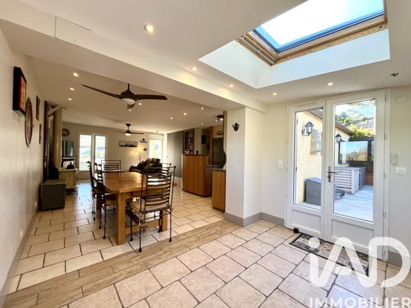 Maison à vendre 10 pièces 200 m² Roquefort-des-Corbières