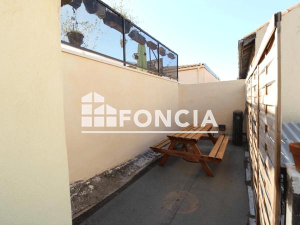 Location Studio 25.74 m² - 16 RUE DHUODA - Nimes 30000