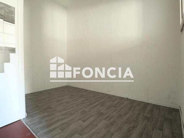 Location Studio 25.74 m² - 16 RUE DHUODA - Nimes 30000