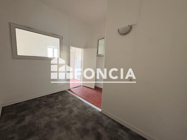 Location Studio 25.74 m² - 16 RUE DHUODA - Nimes 30000