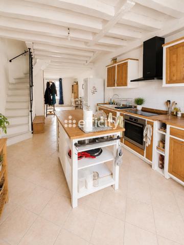 Maison
         3 pièces
        - 87 m² 164 900 € *
