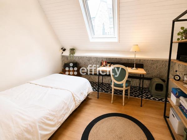 Maison
         3 pièces
        - 87 m² 164 900 € *