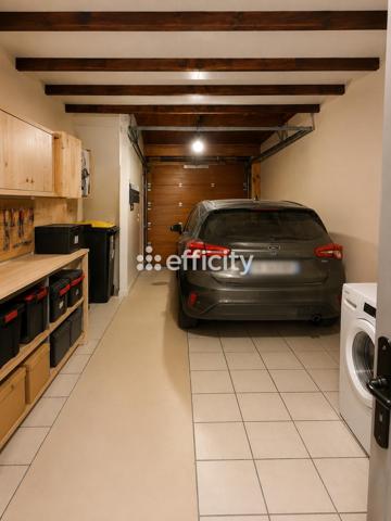 Maison
         3 pièces
        - 87 m² 164 900 € *