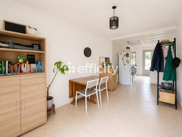 Maison
         3 pièces
        - 87 m² 164 900 € *