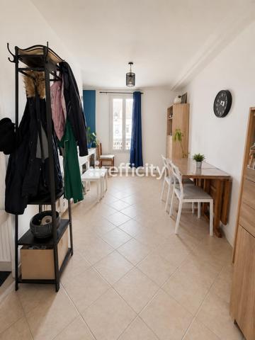 Maison
         3 pièces
        - 87 m² 164 900 € *