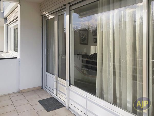 Appartement à vendre Cholet - 4 pièces, 69m² avec 2 chambre(s) à 144 000€ - AJP Immobilier Cholet