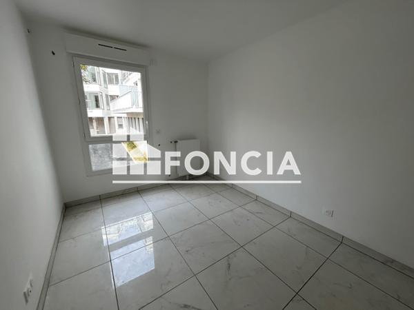 Location Appartement 3 pièces 74.3 m² - 2/4 RUE DES FORGETTES Rouen 76000