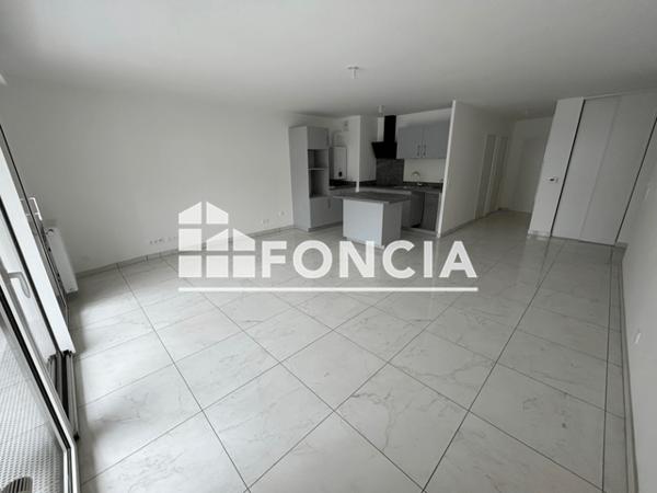 Location Appartement 3 pièces 74.3 m² - 2/4 RUE DES FORGETTES Rouen 76000