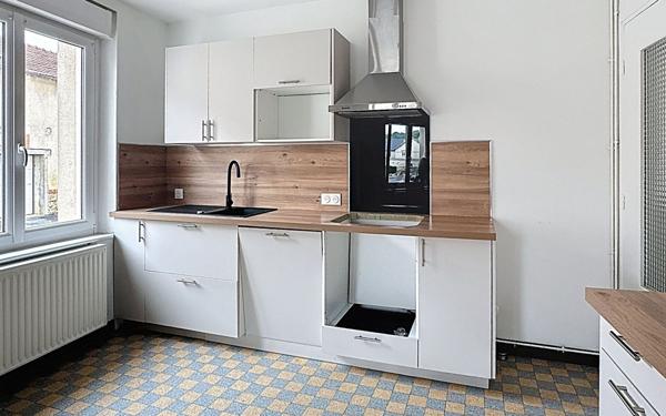 Maison à vendre    4 pièces •  Nogent-l'Abbesse