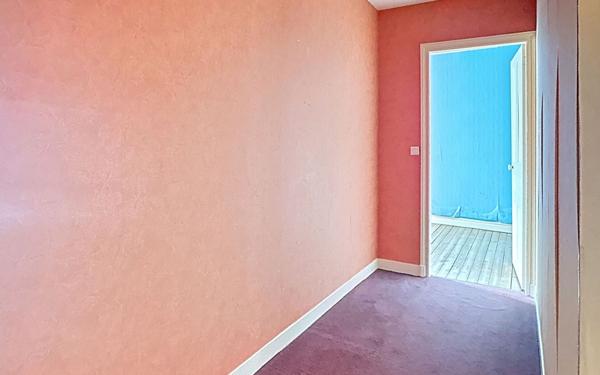 Maison à vendre    4 pièces •  Nogent-l'Abbesse