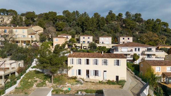 Maison 4 pièces 95 m² MARSEILLE - 13011