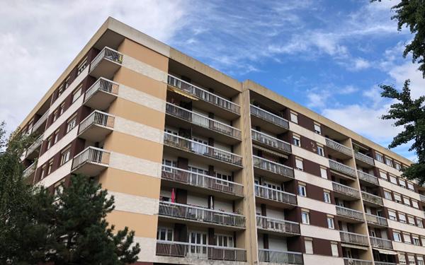 Stationnement à louer    11,65 m2 Évreux