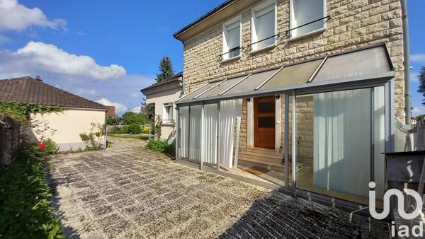 Maison 6 pièces de 126 m² à Brienne-le-Château (10500)