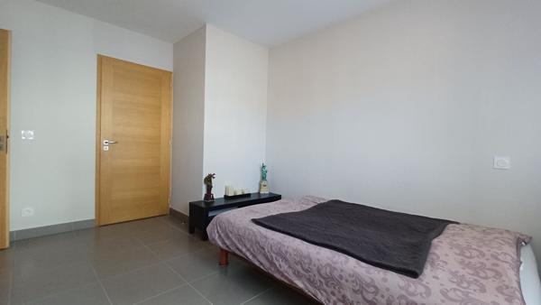 Appartement Sète 4 pièces 94 m2 + 2 garages