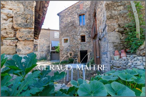maison de village avec cour, garage et gros potentiel