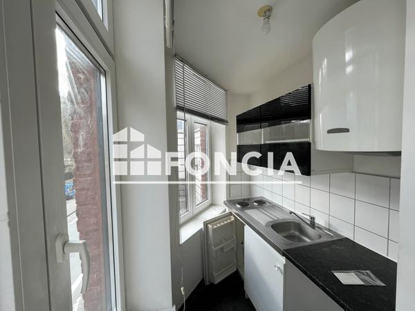 Location Appartement meublé 2 pièces 23.5 m² - 25 RUE BLANCHEMAILLE Roubaix 59100