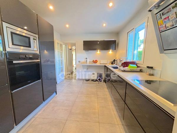 Maison à vendre 4 pièces MOUGINS (06)