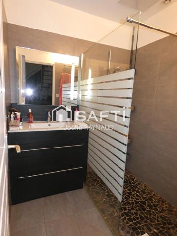 Maison Chaleureuse avec Grand Potentiel