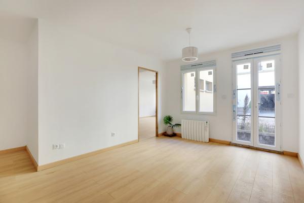 Saint-Denis (93200) Maison neuve avec jardin à Saint-Denis – Proche métro et fort potentiel