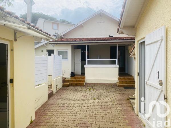 Maison 6 pièces de 135 m² à Lacanau (33680)