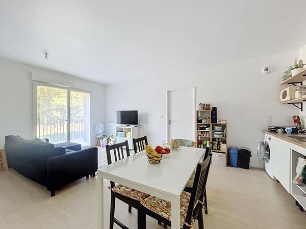 ANGERS BELLE BEILLE T2 MODERNE 48 M2 AVEC TERRASSE ET VUE SUR LA VERDURE Angers