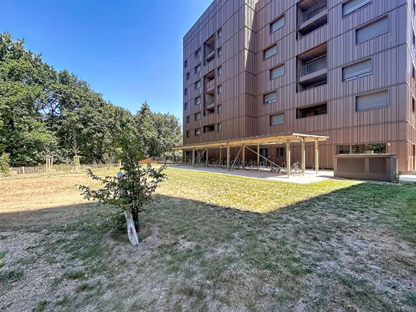 ANGERS BELLE BEILLE T2 MODERNE 48 M2 AVEC TERRASSE ET VUE SUR LA VERDURE Angers