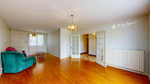 Maison de 90 m² sur sous sol avec 4486 m² de terrain au Bugue