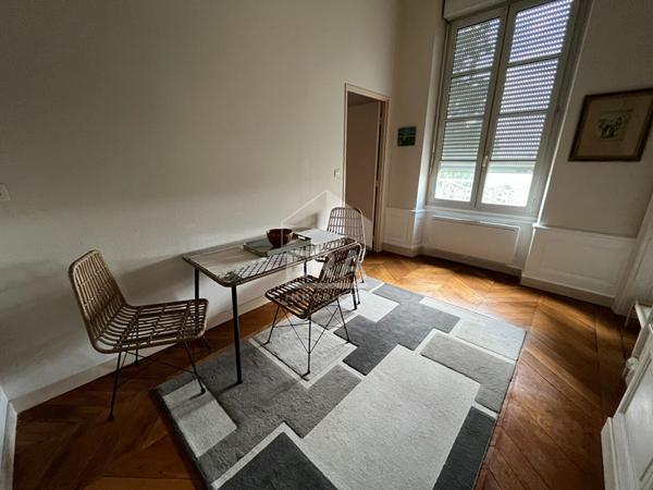 A louer appartement T2 meublé secteur gare