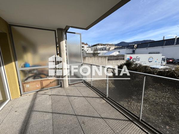 Location Appartement 4 pièces 81.39 m² - 27 AVENUE DU GRAND CHATELET Grenoble 38000