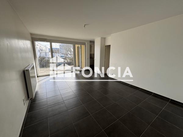 Location Appartement 4 pièces 81.39 m² - 27 AVENUE DU GRAND CHATELET Grenoble 38000